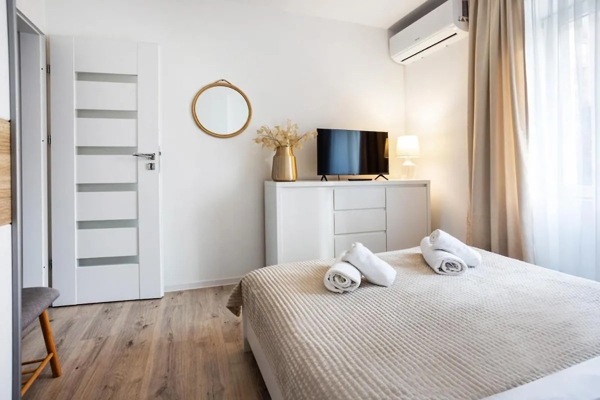 Aleja 69 Premium Apartment Krakow
